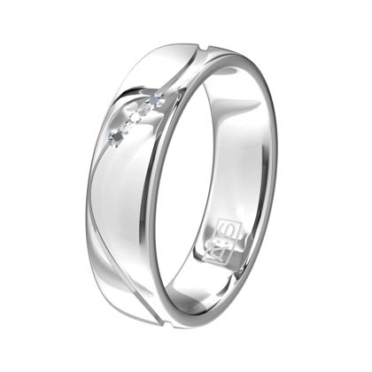Door de prachtige middenbaan krijgt deze ring een heel moderne uitstraling! De drie briljanten maken deze ring helemaal af!