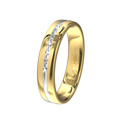 Een geelgouden trouwring met een gerhodineerde binnenbaan die je elke dag met veel liefde wilt dragen